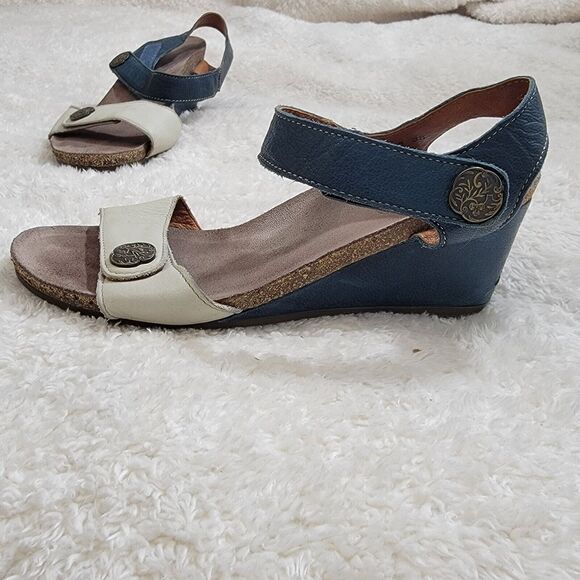 Taos Festival Wedge Comfort Sandals Colorblock‎ Size EU 38 US 7-7.5 Model 4048 - Picture 1 of 16